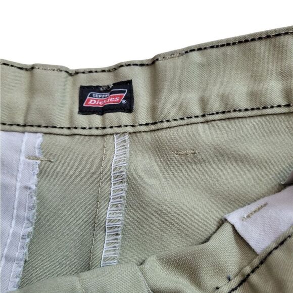 Dickies khaki uniform flat front shorts 14 - Picture 3 of 6